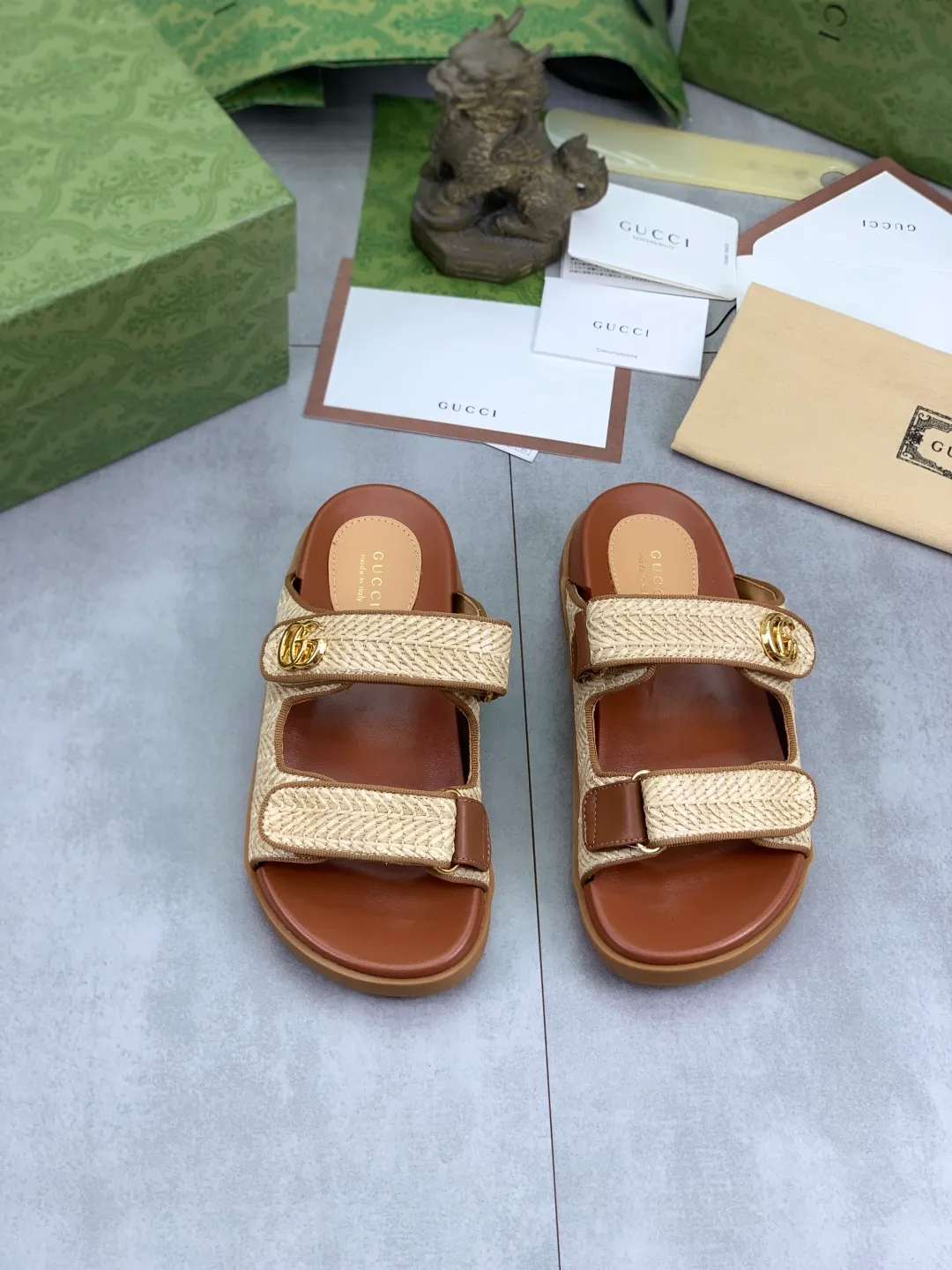 Men's Men's Shoes💰P440💰[New Style] High Version 🎁🎁🎁 GUCCI New Year of the Snake casual slippers, original official website, perfect workmanship, transmitting a kind of noble luxury, sublimating its definition of luxury in Gucci's high-end extraordinary craftsmanship. Original Gucci double G combination outsole, code number: 35-45, complete package